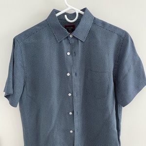 *Nearly New* UNTUCKit Linen Short Sleeve Cadalso Shirt - Blue/Green